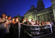 Ruidazo y velas contra el tarifazo