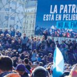 La patria está en peligro, hay pueblo para defenderla