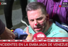 Repudiamos la represión frente a la embajada venezolana