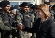 Ni trabajo, ni educación: ¡aprendiz de gendarme!