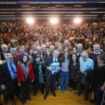Alberto Fernández junto a la comunidad científica