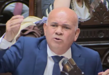 “Malnacidos que nos venden”