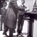 Para Milei, el voto universal es “populista”