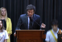 “Adoctrinamiento”…