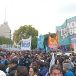 Editorial | Crece la lucha contra el hambre y la entrega de Milei