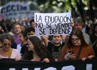 La destrucción de la universidad pública avanza, mientras el gobierno incumple la Ley de Financiamiento