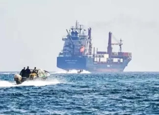 Irán resiste y controla el Estrecho de Ormuz