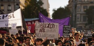 La universidad desbordó las calles pero Milei quiere destruirlas