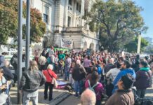 Masivo acto reivindicando los 76 años de CNEA y denunciando su desguace